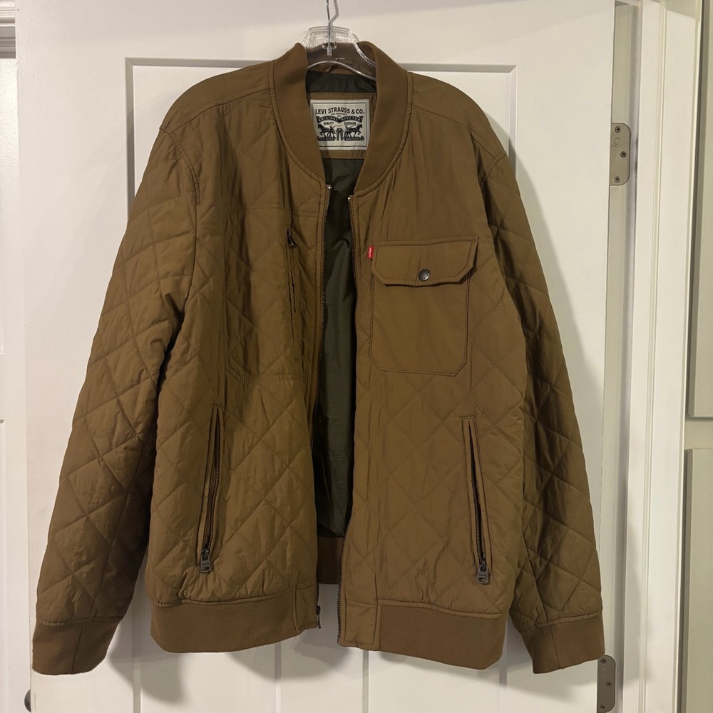 NWOT Levi's Quilted Brown Bomber Jacket